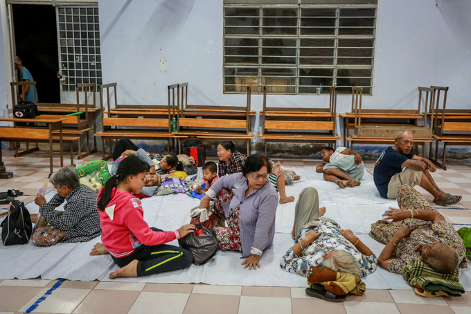 Gần 4.000 người dân ven biển Sài Gòn sơ tán tránh bão Damrey